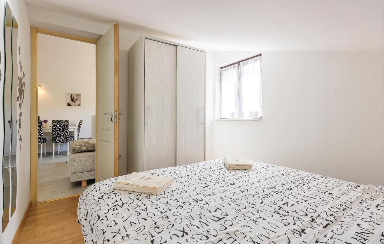 Amazing Apartment In Medulin With Wifi エクステリア 写真