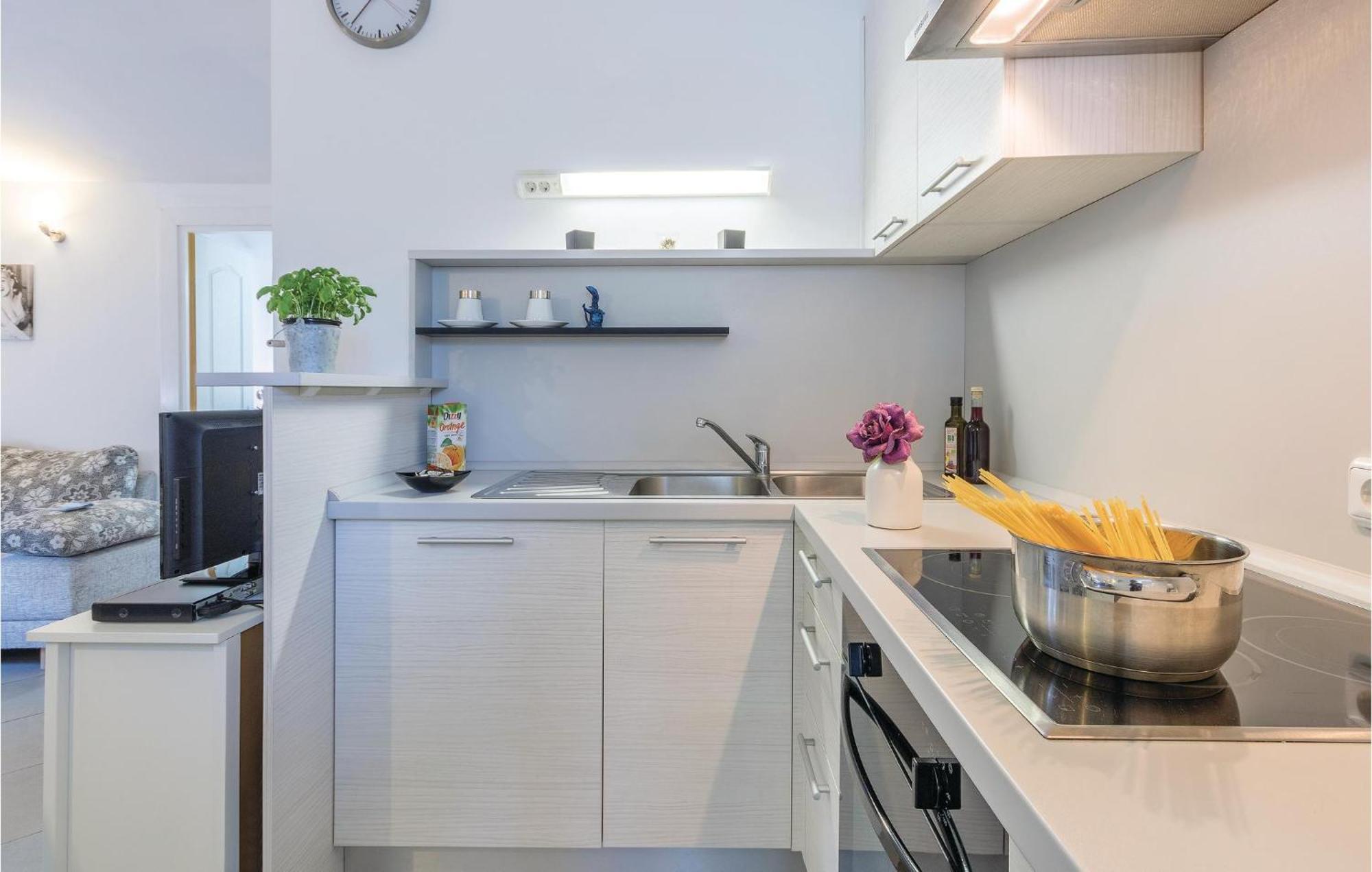 Amazing Apartment In Medulin With Wifi エクステリア 写真